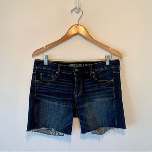 American Eagle Women’s Size 10 Super Stretch Denim Blue Jean Shorts Cutoffs midi
